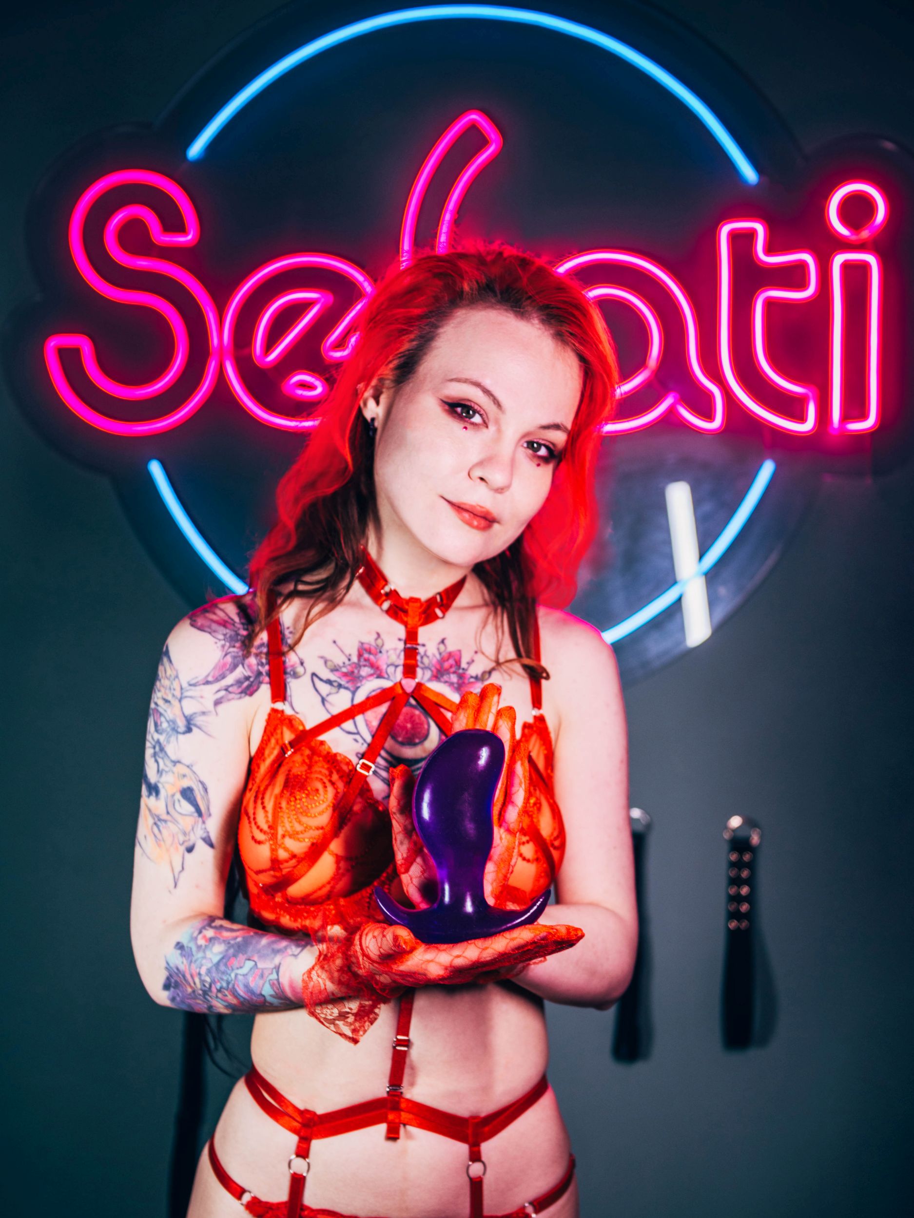 Большая анальная пробка SeSati, 15 см, прозрачная, изогнутая